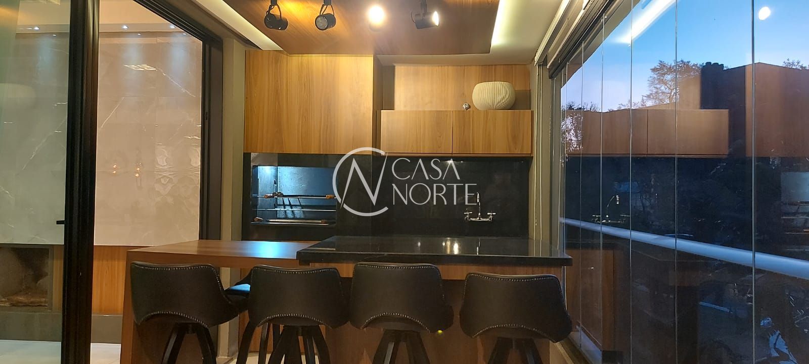 Apartamento à venda com 3 quartos, 207m², 3 suítes, 3 vagas, Avenida Coronel Marcos no bairro Pedra Redonda em Porto Alegre