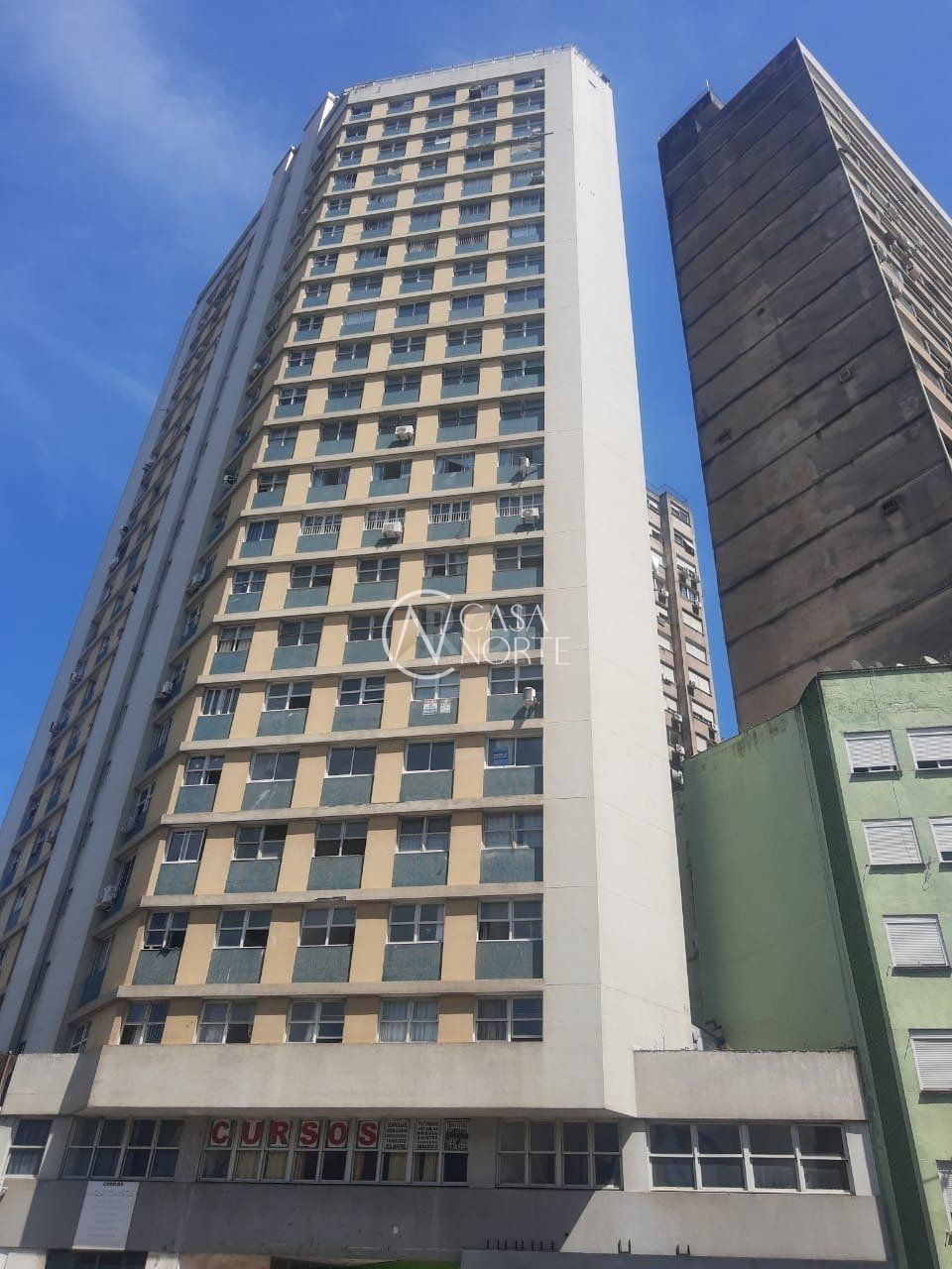 Apartamento à venda com 3 quartos, 60m², Avenida Senador Salgado Filho no bairro Centro Histórico em Porto Alegre