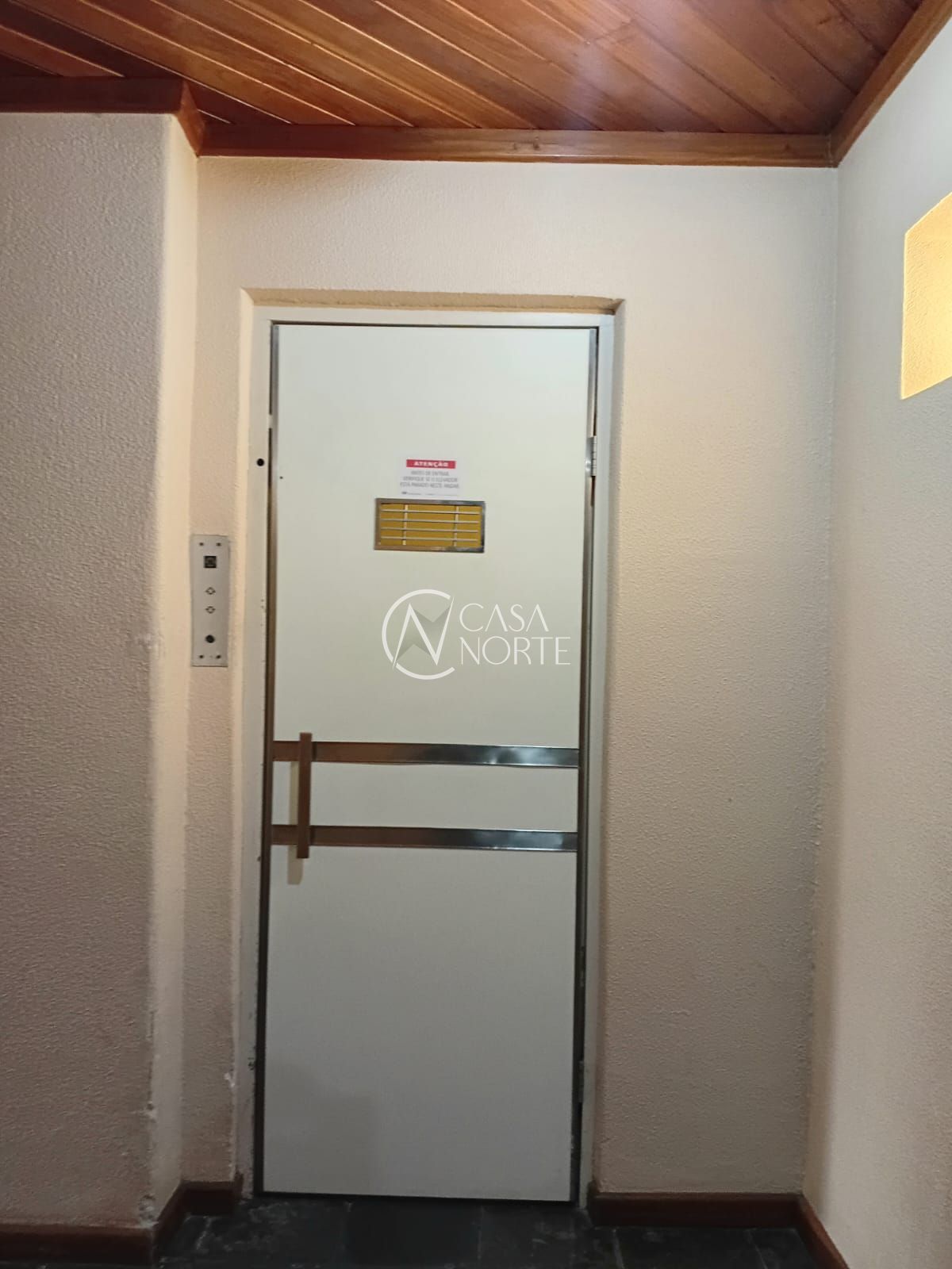 Apartamento à venda com 3 quartos, 99m², Travessa Ferreira de Abreu no bairro Santana em Porto Alegre