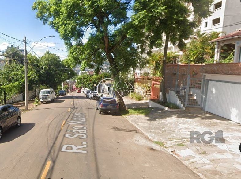 Casa à venda com 4 quartos, 211m², 2 vagas, Rua São Mateus no bairro Bom Jesus em Porto Alegre