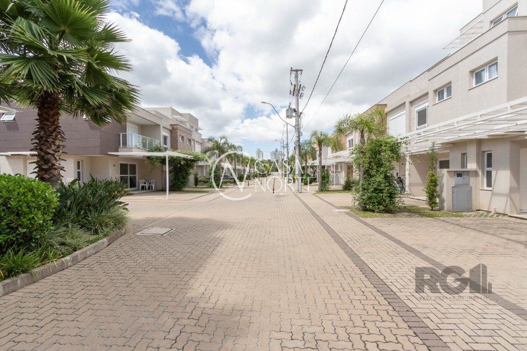 Casa de Condomínio à venda com 3 quartos, 120m², 1 suíte, 2 vagas, Estrada João Salomoni no bairro Vila Nova em Porto Alegre