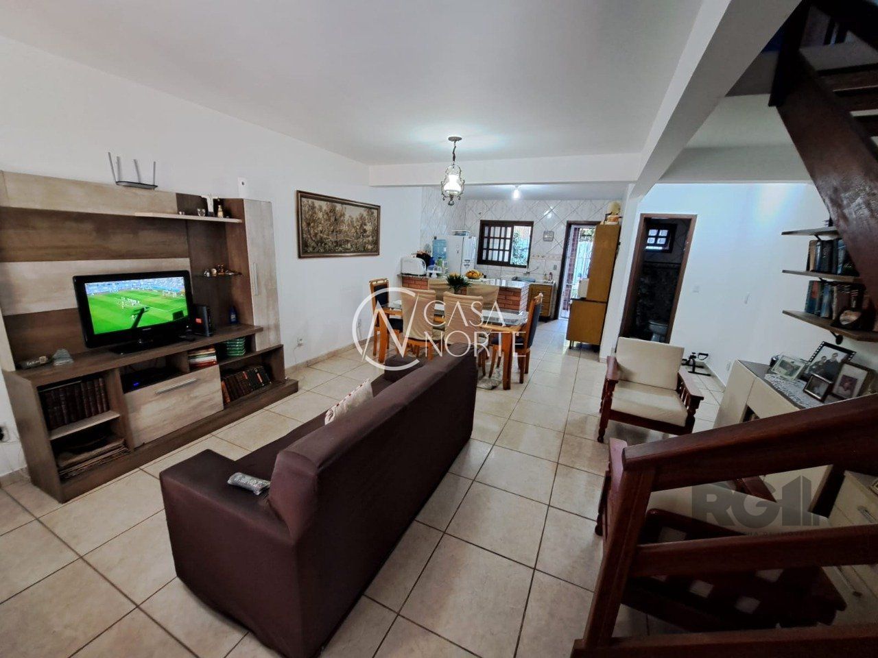 Casa à venda com 2 quartos, 100m², 2 suítes, 2 vagas, Rua Francisca Prezzi Bolognesi no bairro Hípica em Porto Alegre