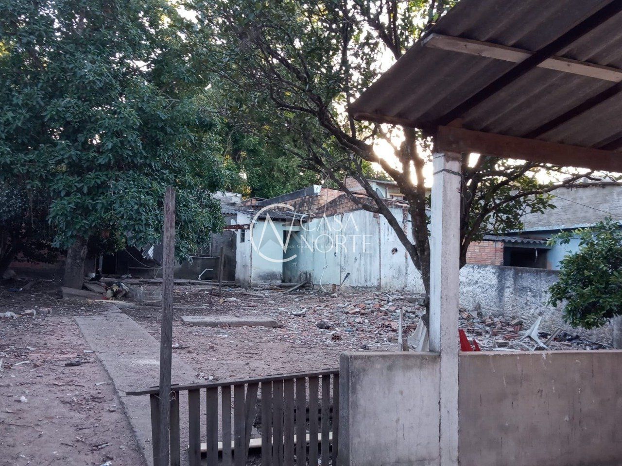 Casa à venda com 3 quartos, 260m², 4 vagas, Estrada do Rincao no bairro Belém Velho em Porto Alegre