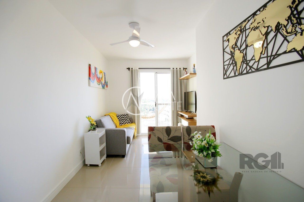 Apartamento à venda com 3 quartos, 62m², 1 suíte, 1 vaga, Avenida Assis Brasil no bairro São Sebastião em Porto Alegre