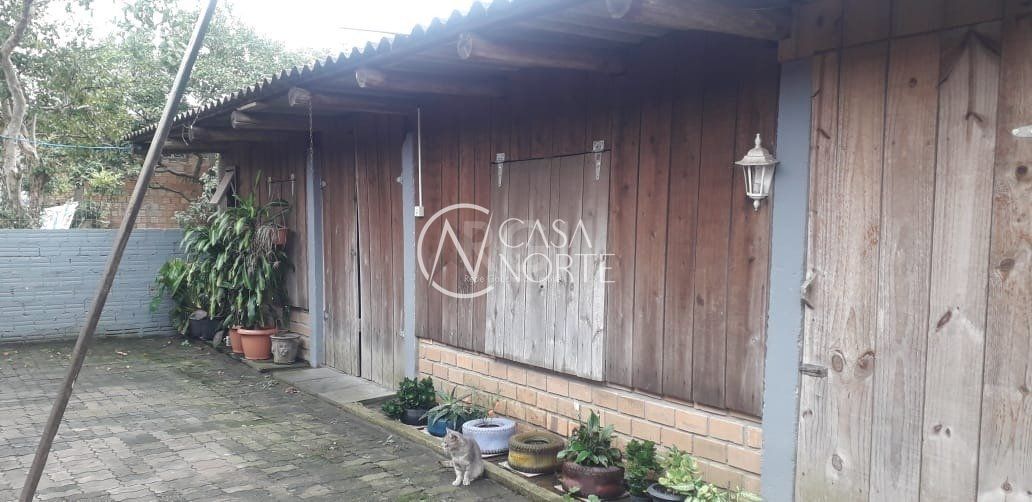 Casa à venda com 2 quartos, 132m², 2 vagas, Rua E no bairro Extrema em Porto Alegre