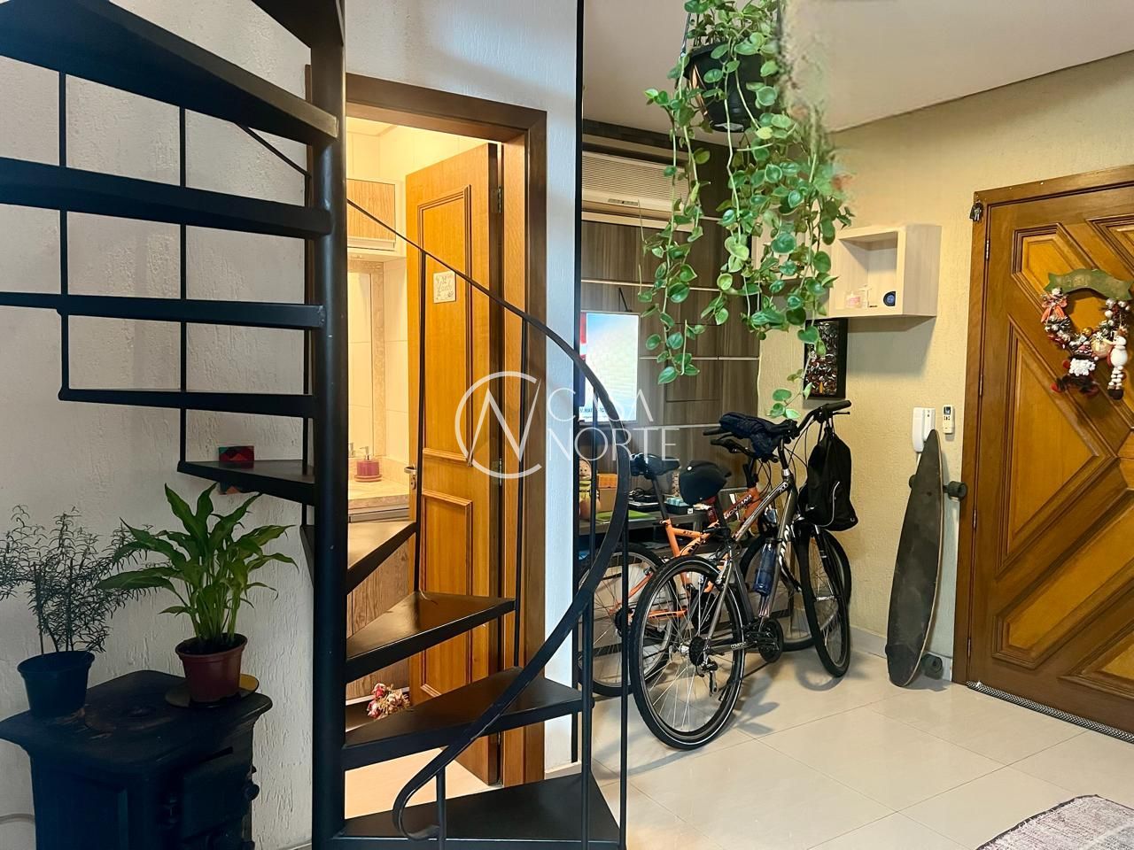 Casa de Condomínio à venda com 2 quartos, 77m², 1 vaga, Avenida Outeiro no bairro Coronel Aparício Borges em Porto Alegre