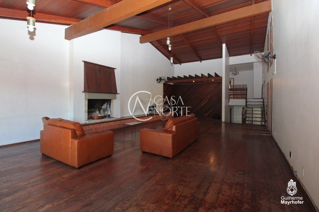 Casa à venda com 4 quartos, 526m², 2 suítes, 4 vagas, Rua Marechal Mesquita no bairro Teresópolis em Porto Alegre