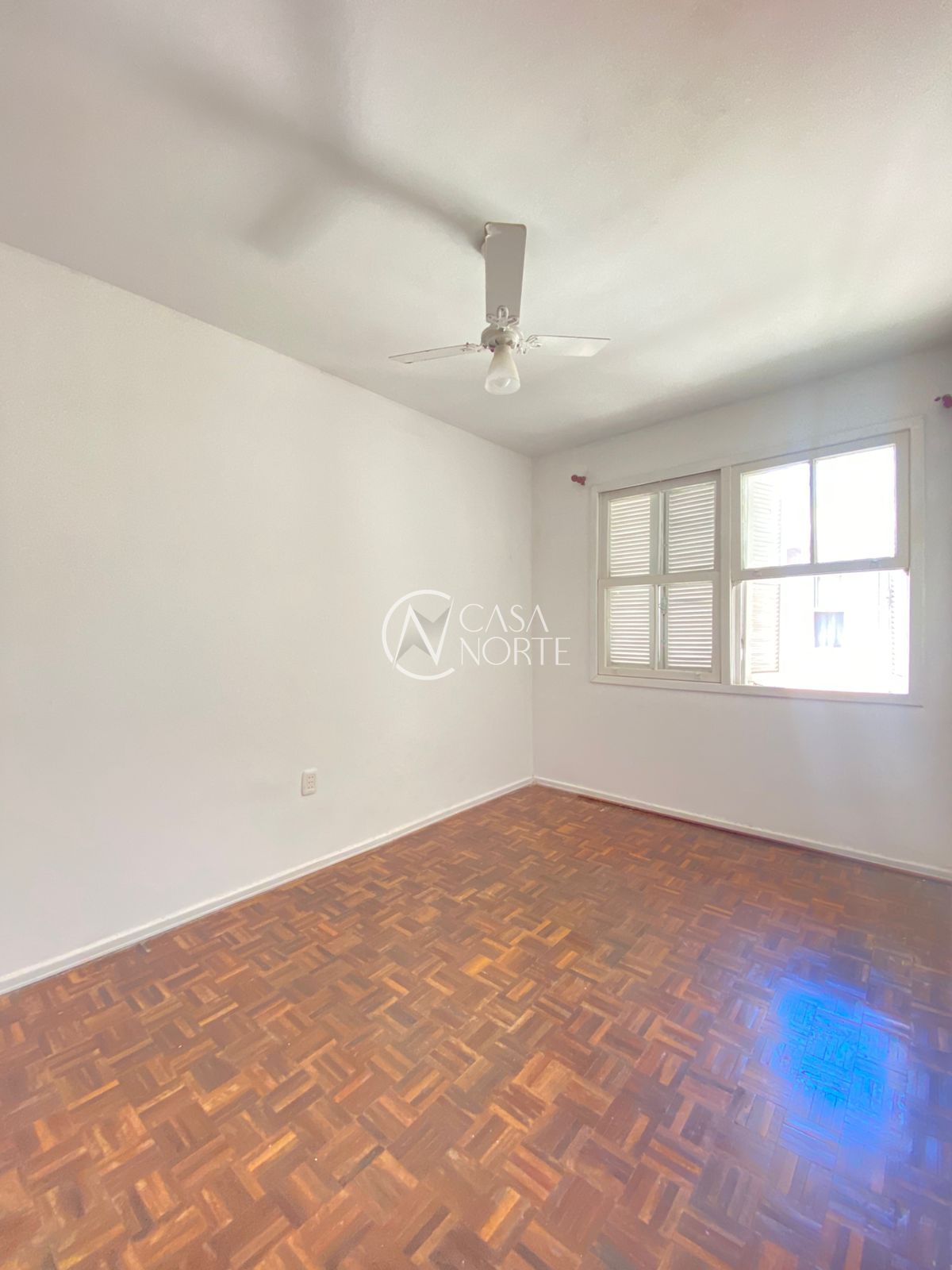 Apartamento à venda com 2 quartos, 61m², Avenida Wenceslau Escobar no bairro Cristal em Porto Alegre