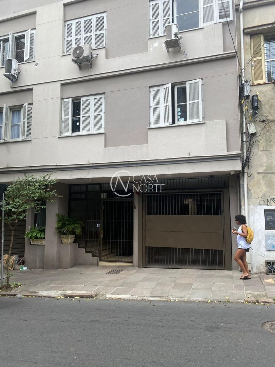 Apartamento à venda com 2 quartos, 62m², Rua General Bento Martins no bairro Centro Histórico em Porto Alegre