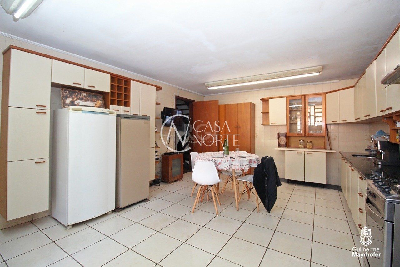 Casa à venda com 4 quartos, 526m², 2 suítes, 4 vagas, Rua Marechal Mesquita no bairro Teresópolis em Porto Alegre
