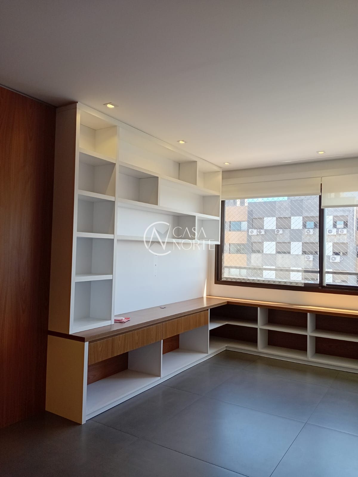 Apartamento à venda com 2 quartos, 76m², 1 suíte, 1 vaga, Travessa Escobar no bairro Camaquã em Porto Alegre