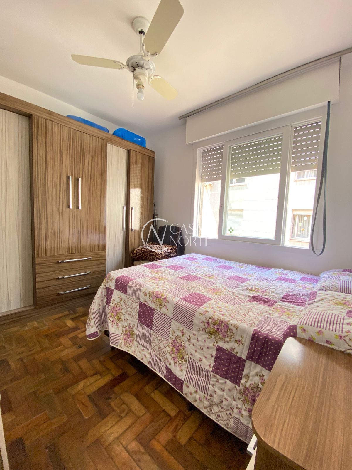 Apartamento à venda com 2 quartos, 75m², 1 vaga, Rua Gaston Englert no bairro Vila Ipiranga em Porto Alegre