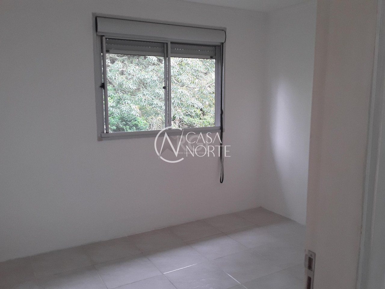 Apartamento à venda com 2 quartos, 45m², 1 vaga, Estrada João de Oliveira Remiao no bairro Lomba do Pinheiro em Porto Alegre