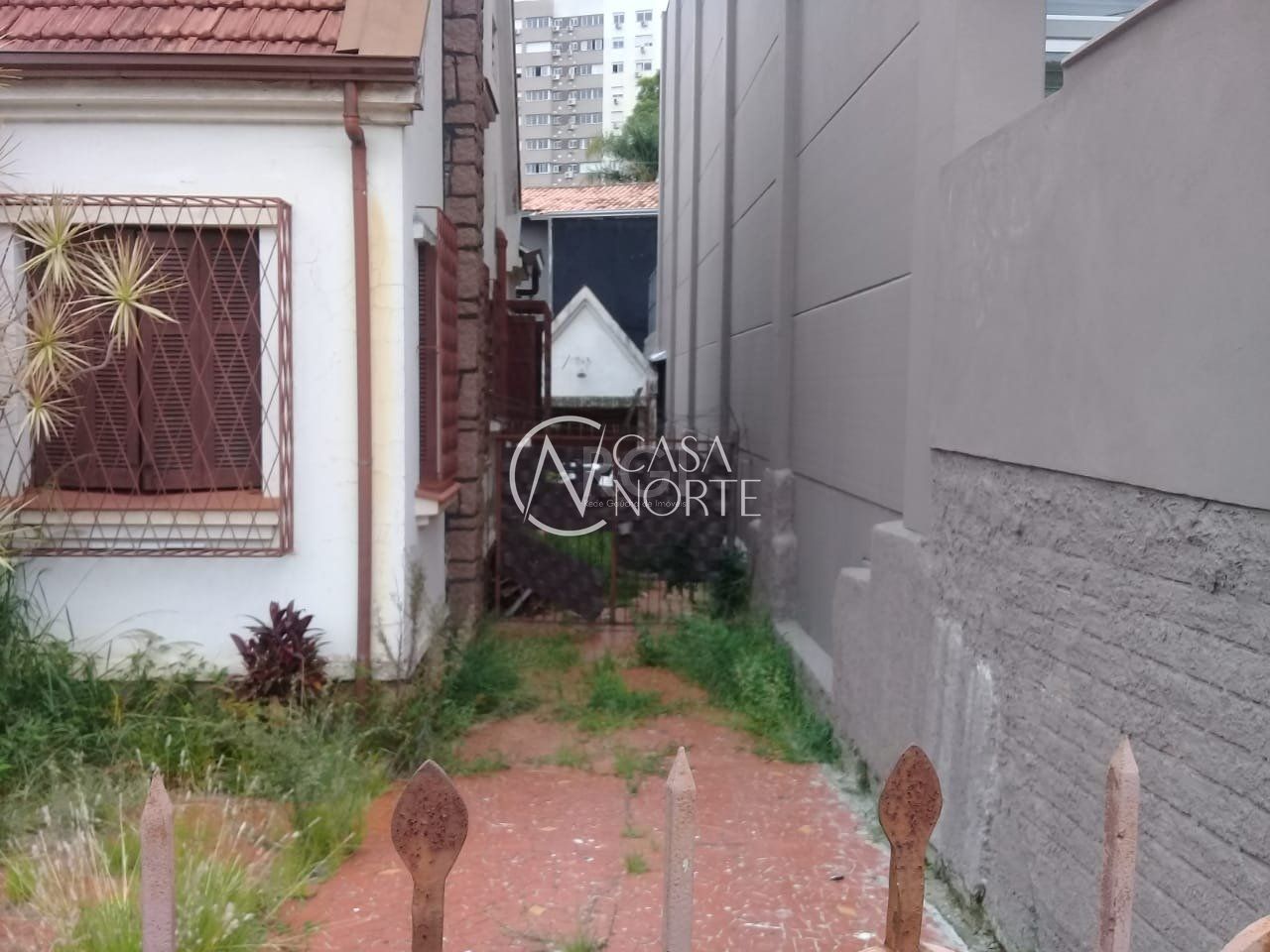 Casa à venda com 4 quartos, 201m², 1 suíte, 2 vagas, Avenida Teresópolis no bairro Teresópolis em Porto Alegre