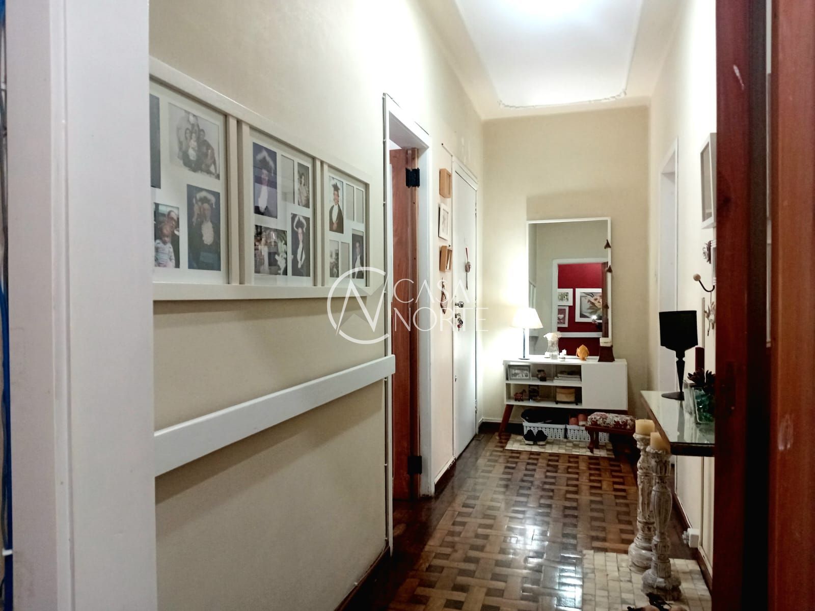Apartamento à venda com 3 quartos, 104m², Rua Ramiro Barcelos no bairro Santana em Porto Alegre
