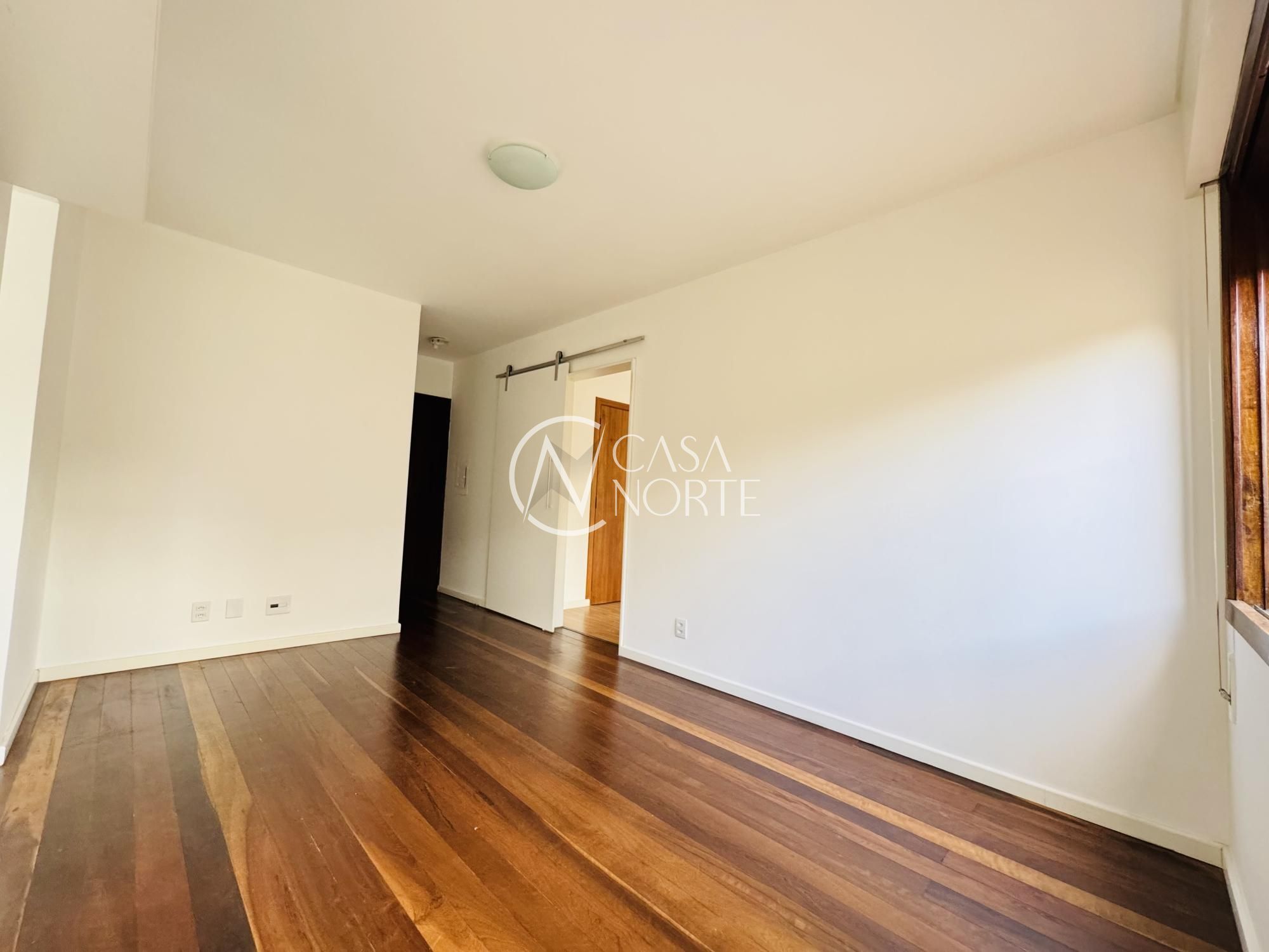 Apartamento à venda com 1 quarto, 41m², 1 suíte, Avenida Coronel Lucas de Oliveira no bairro Petrópolis em Porto Alegre