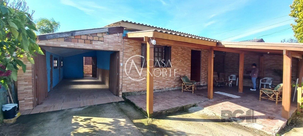 Casa à venda com 3 quartos, 120m², 2 vagas, Rua D no bairro Lami em Porto Alegre