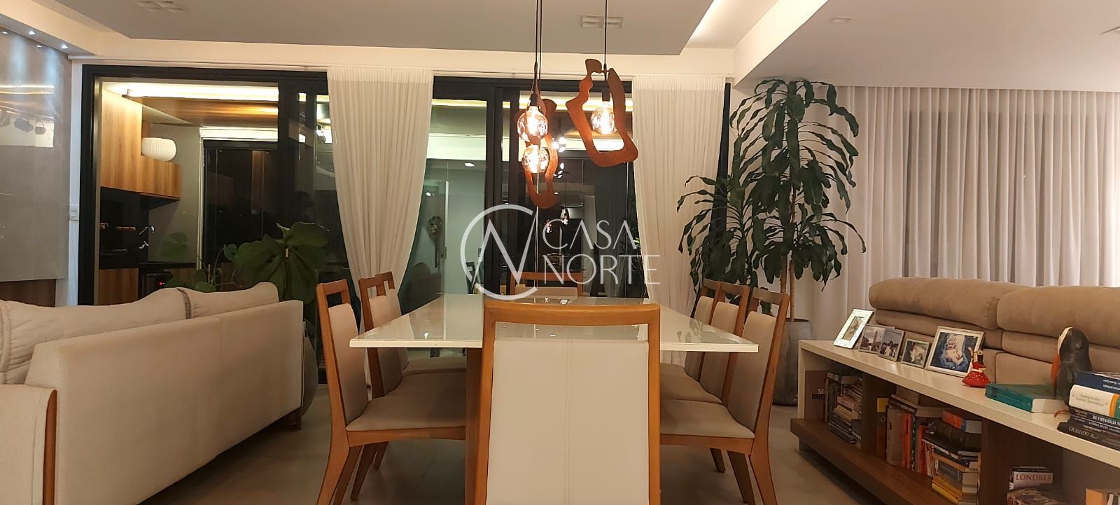 Apartamento à venda com 3 quartos, 207m², 3 suítes, 3 vagas, Avenida Coronel Marcos no bairro Pedra Redonda em Porto Alegre