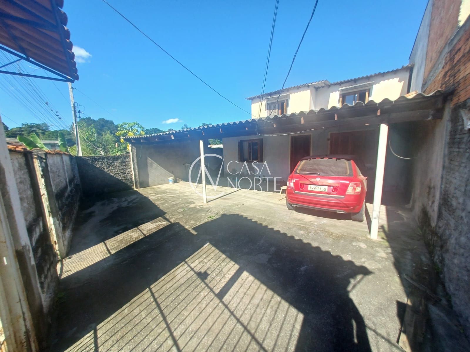 Casa à venda com 3 quartos, 160m², 1 suíte, 2 vagas, Rua Dinamarca no bairro Belém Velho em Porto Alegre