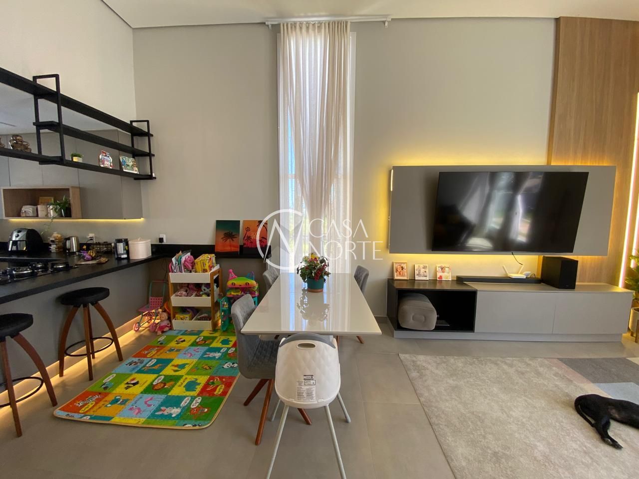 Casa à venda com 3 quartos, 99m², 1 suíte, 1 vaga, Rua Jorge Babot Miranda no bairro Aberta dos Morros em Porto Alegre