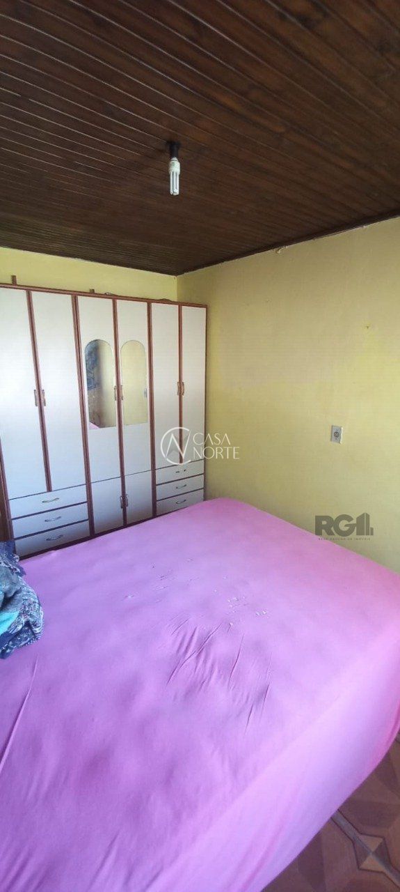 Casa à venda com 3 quartos, 120m², 4 vagas, Avenida do Lami no bairro Belém Novo em Porto Alegre