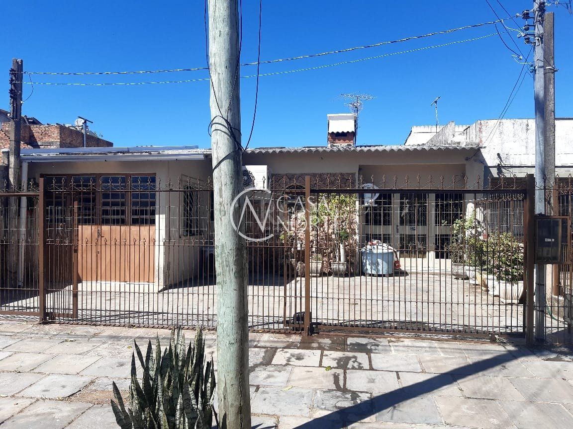 Casa à venda com 3 quartos, 121m², 1 suíte, 2 vagas, Acesso G no bairro Restinga em Porto Alegre