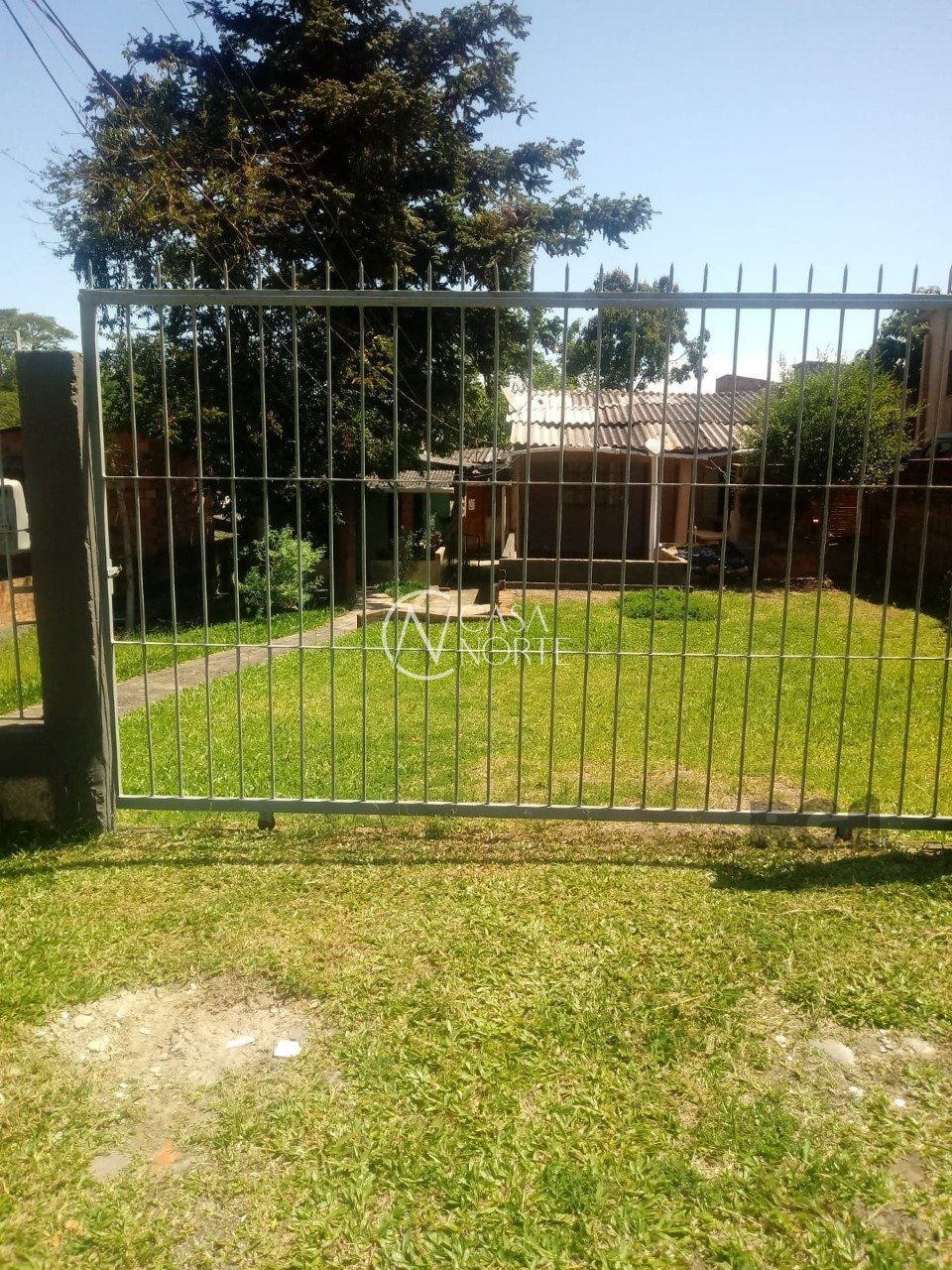 Terreno à venda  com 567m², Rua Cachoeira no bairro Nonoai em Porto Alegre