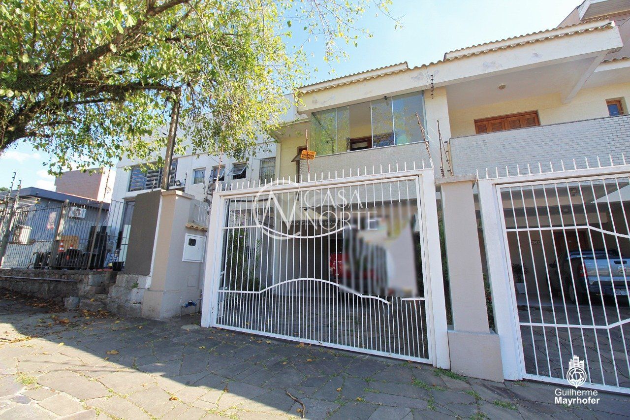 Casa à venda com 3 quartos, 227m², 1 suíte, 2 vagas, Rua Doutor Ernesto Ludwig, no bairro Chácara das Pedras em Porto Alegre