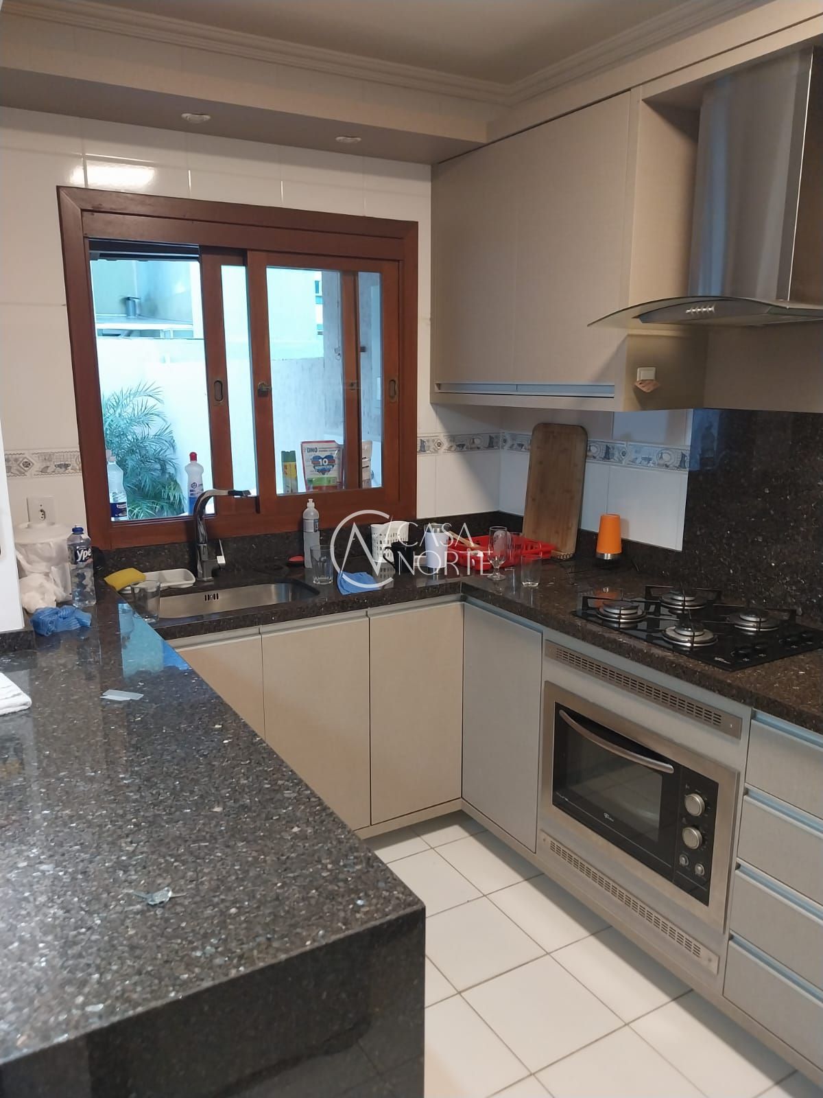 Casa à venda com 2 quartos, 183m², 1 suíte, 1 vaga, Rua Fernando Jorge Schneider no bairro Hípica em Porto Alegre