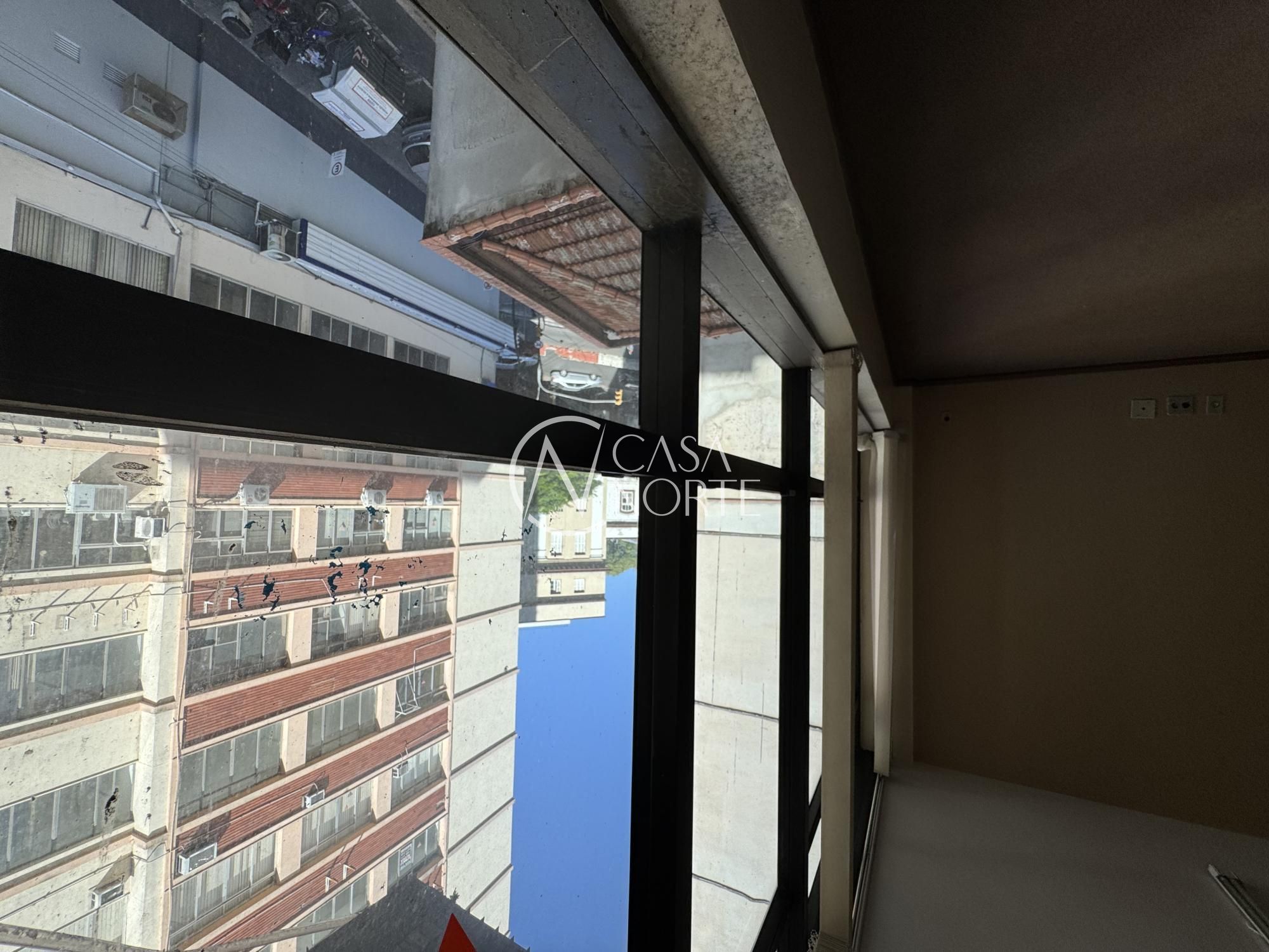 Sala Comercial à venda com 1 quarto, Rua General Vitorino no bairro Centro Histórico em Porto Alegre