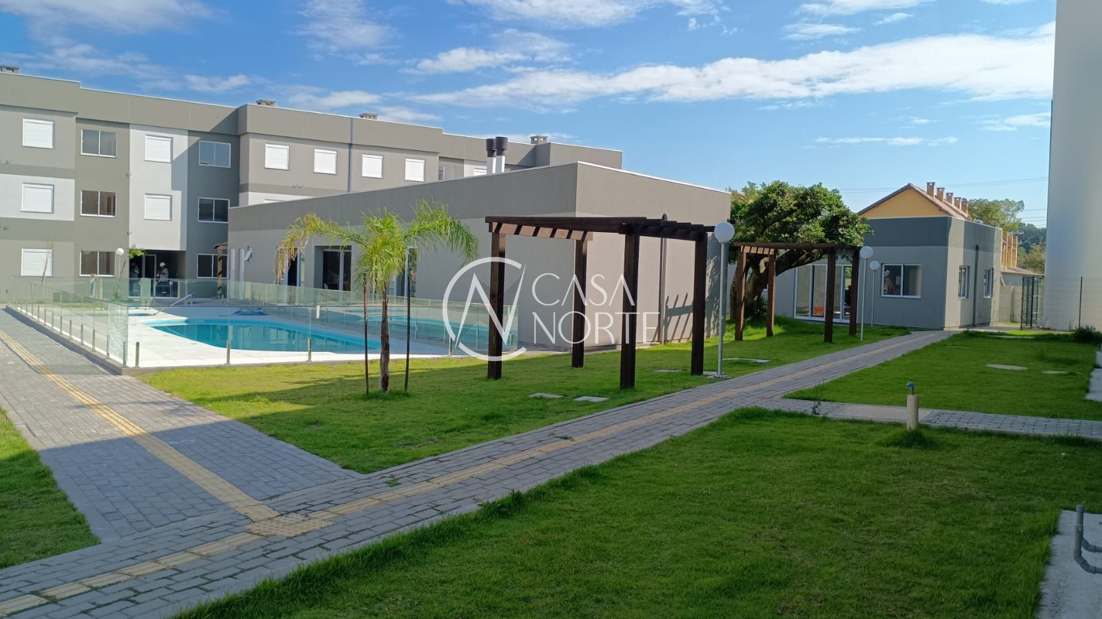 Apartamento Garden à venda com 2 quartos, 80m², 1 vaga, Orleaes no bairro Guarujá em Porto Alegre