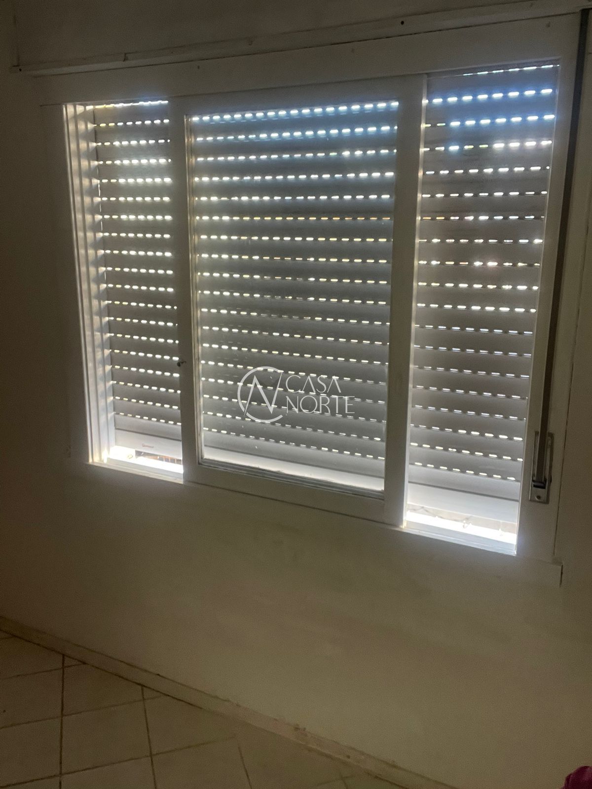 Apartamento à venda com 1 quarto, 42m², 1 vaga, Rua Ângelo Crivellaro no bairro Jardim do Salso em Porto Alegre