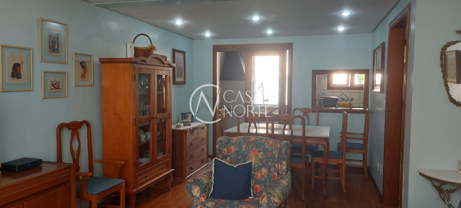 Casa de Condomínio à venda com 3 quartos, 178m², 1 suíte, 2 vagas, Rua Doutor Mário Totta no bairro Tristeza em Porto Alegre