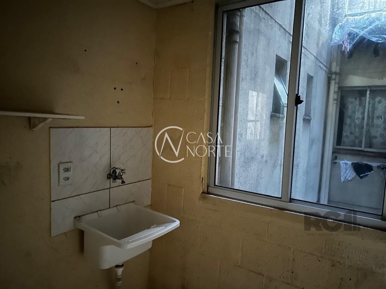 Apartamento à venda com 2 quartos, 38m², 1 vaga, Beco Pedro Rodrigues Bittencourt no bairro Vila Nova em Porto Alegre