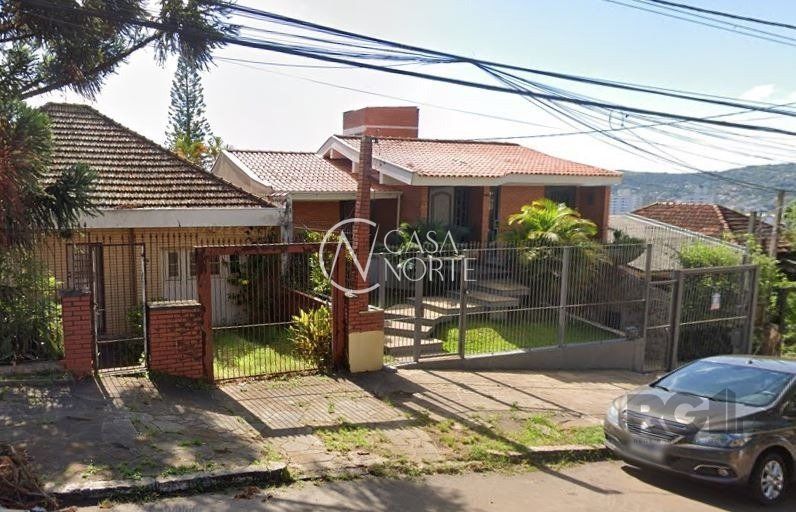 Casa à venda com 4 quartos, 211m², 2 vagas, Rua São Mateus no bairro Bom Jesus em Porto Alegre