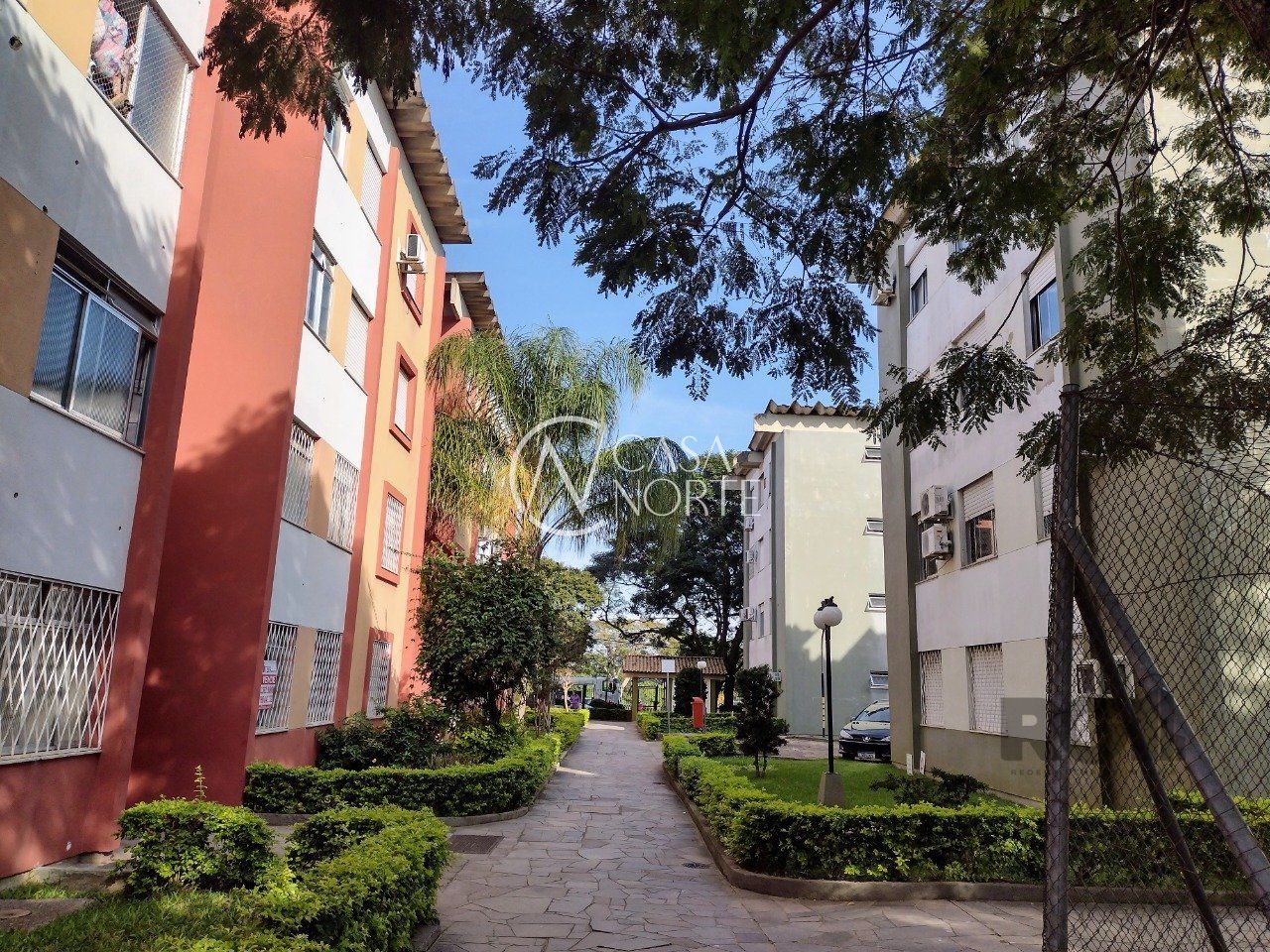 Apartamento à venda com 2 quartos, 52m², 1 vaga, Rua Capitao Amarante Xavier no bairro Vila Nova em Porto Alegre