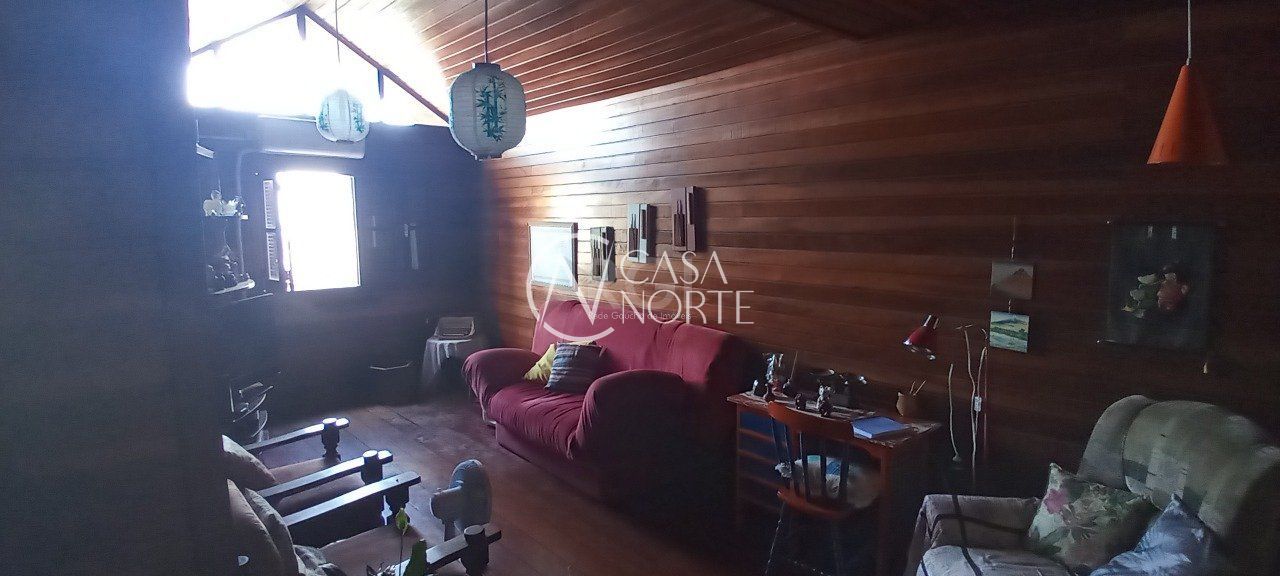 Casa à venda com 3 quartos, 107m², 2 vagas, Rua Liberal no bairro Tristeza em Porto Alegre