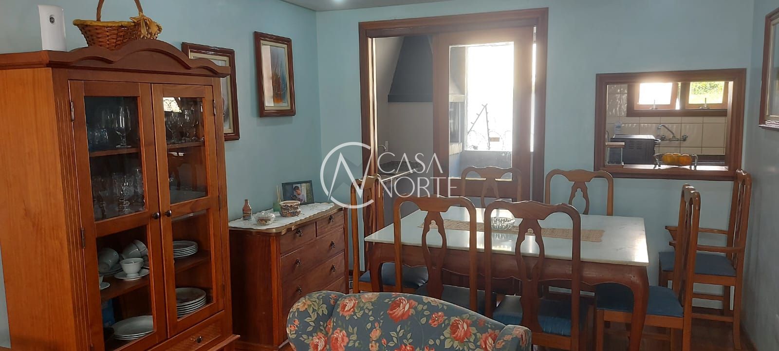 Casa de Condomínio à venda com 3 quartos, 178m², 1 suíte, 2 vagas, Rua Doutor Mário Totta no bairro Tristeza em Porto Alegre