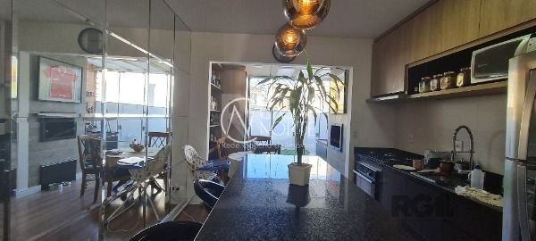 Casa à venda com 2 quartos, 95m², 2 suítes, 1 vaga, Rua Eroni Soares Machado no bairro Hípica em Porto Alegre