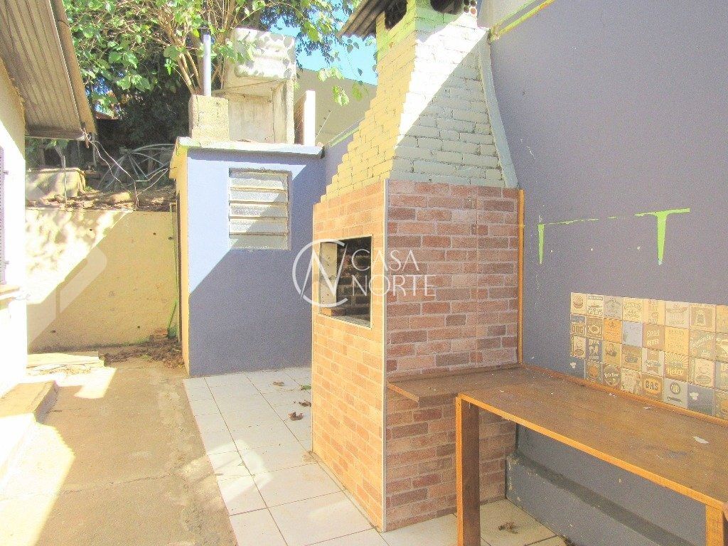 Terreno à venda  com 366m², Rua Moema no bairro Chácara das Pedras em Porto Alegre