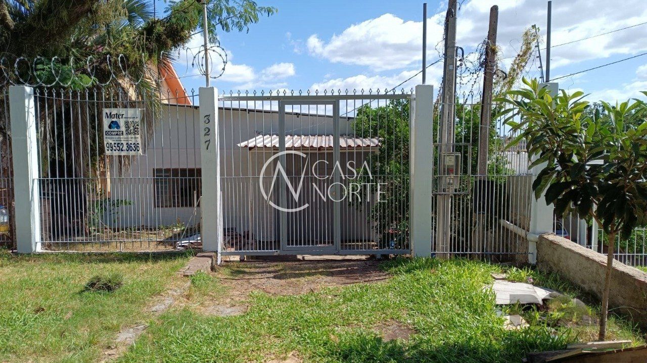 Casa à venda com 2 quartos, 150m², 2 vagas, Avenida José Correa da Silva no bairro Cavalhada em Porto Alegre