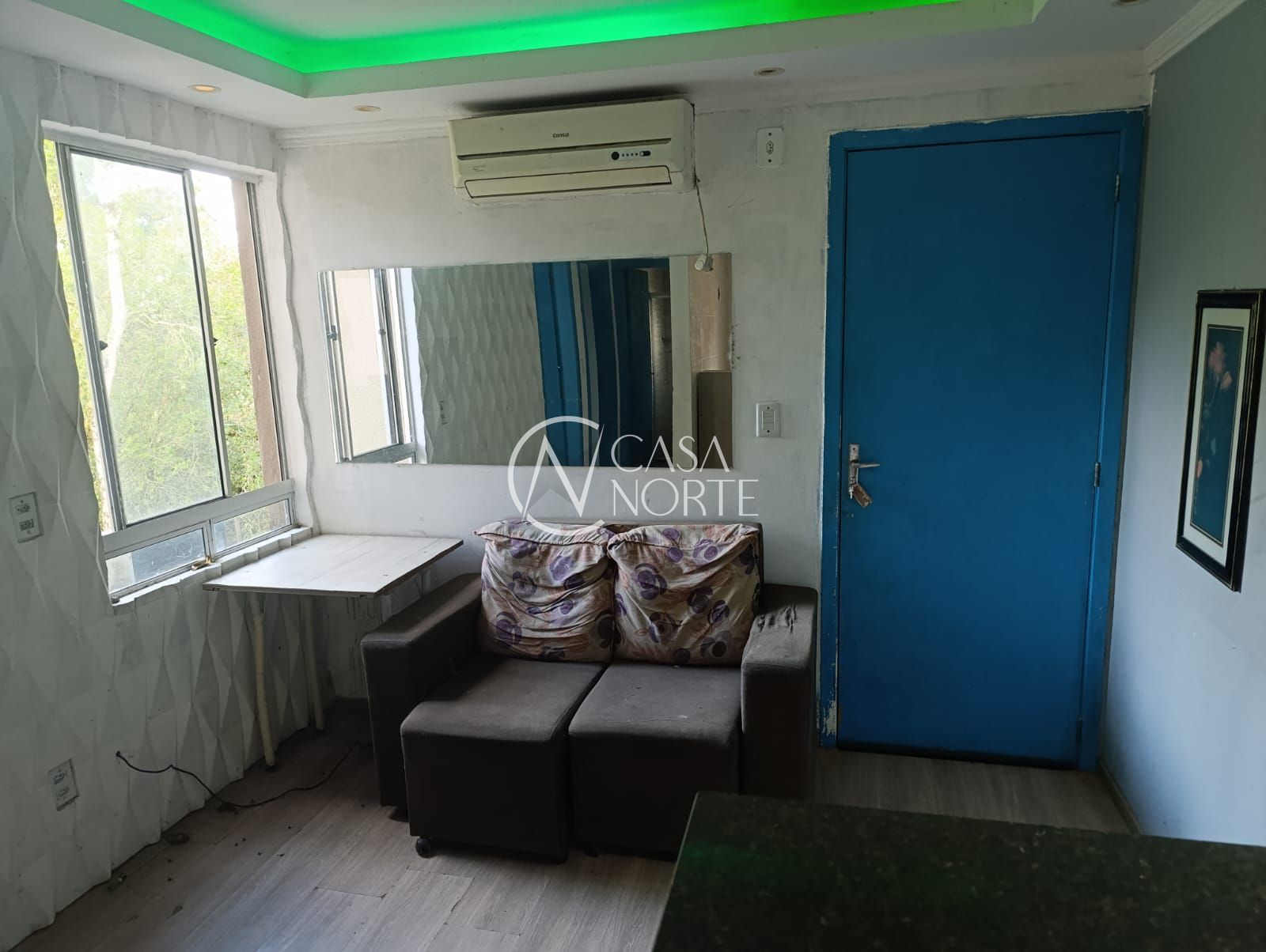 Apartamento à venda com 2 quartos, 43m², 1 vaga, Avenida João Antônio Silveira no bairro Lomba do Pinheiro em Porto Alegre