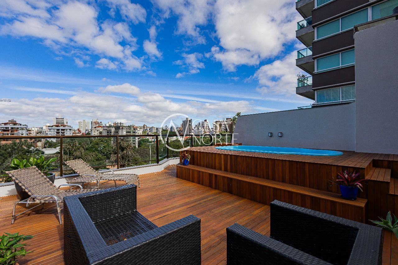 Cobertura à venda com 3 quartos, 295m², 1 suíte, 2 vagas, Rua Jaraguá, no bairro Bela Vista em Porto Alegre