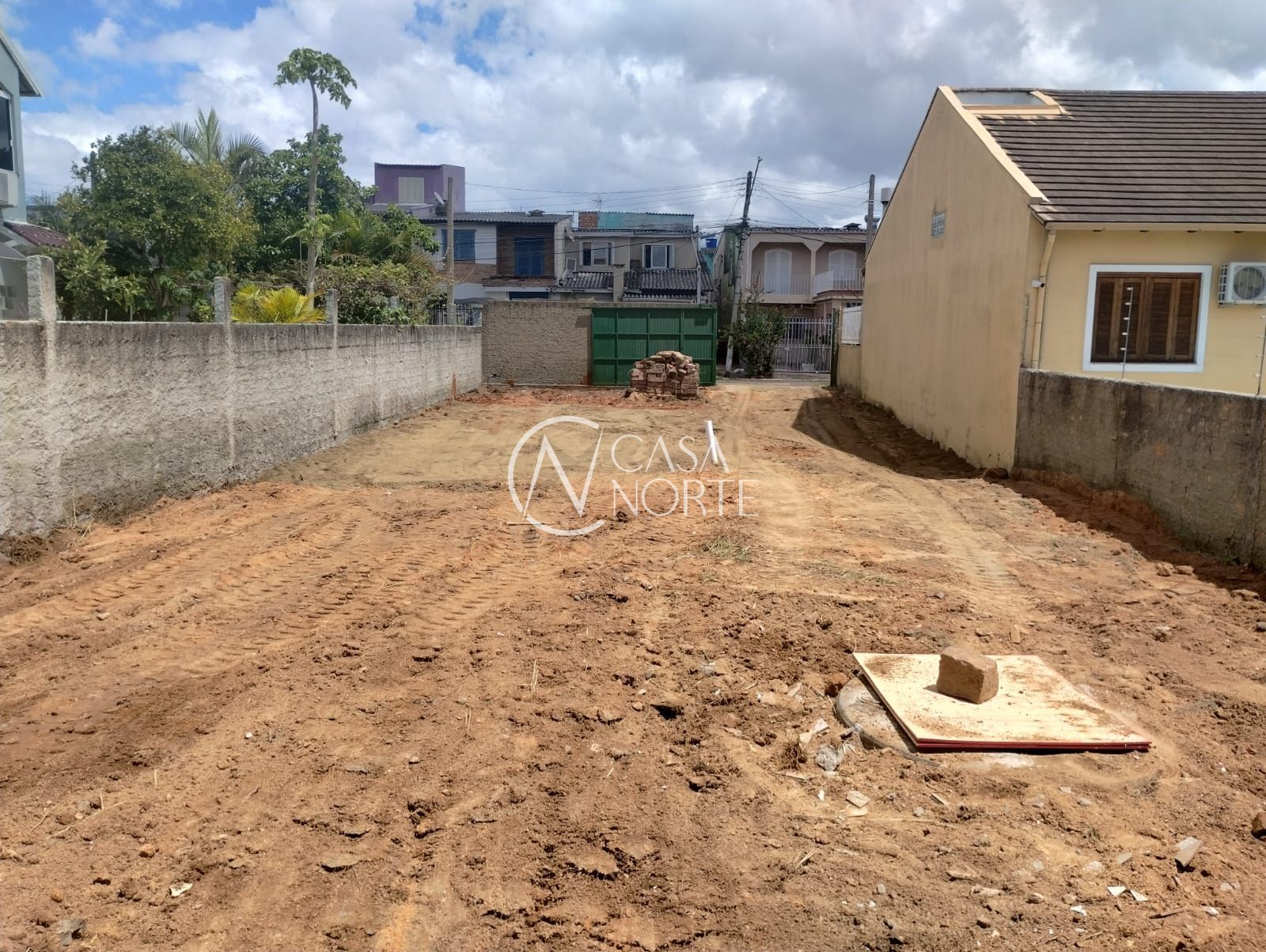Terreno à venda  com 300m², Rua Engenheiro José Batista Pereira no bairro Jardim Leopoldina em Porto Alegre