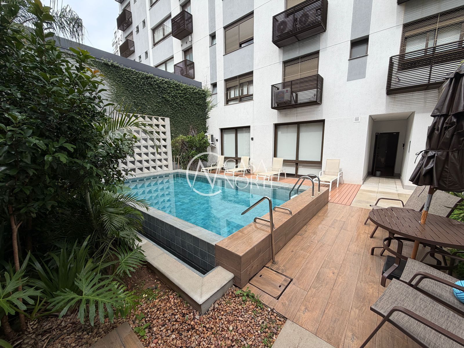 Apartamento à venda com 2 quartos, 82m², 2 suítes, 2 vagas, Almirante Gonçalves no bairro Menino Deus em Porto Alegre