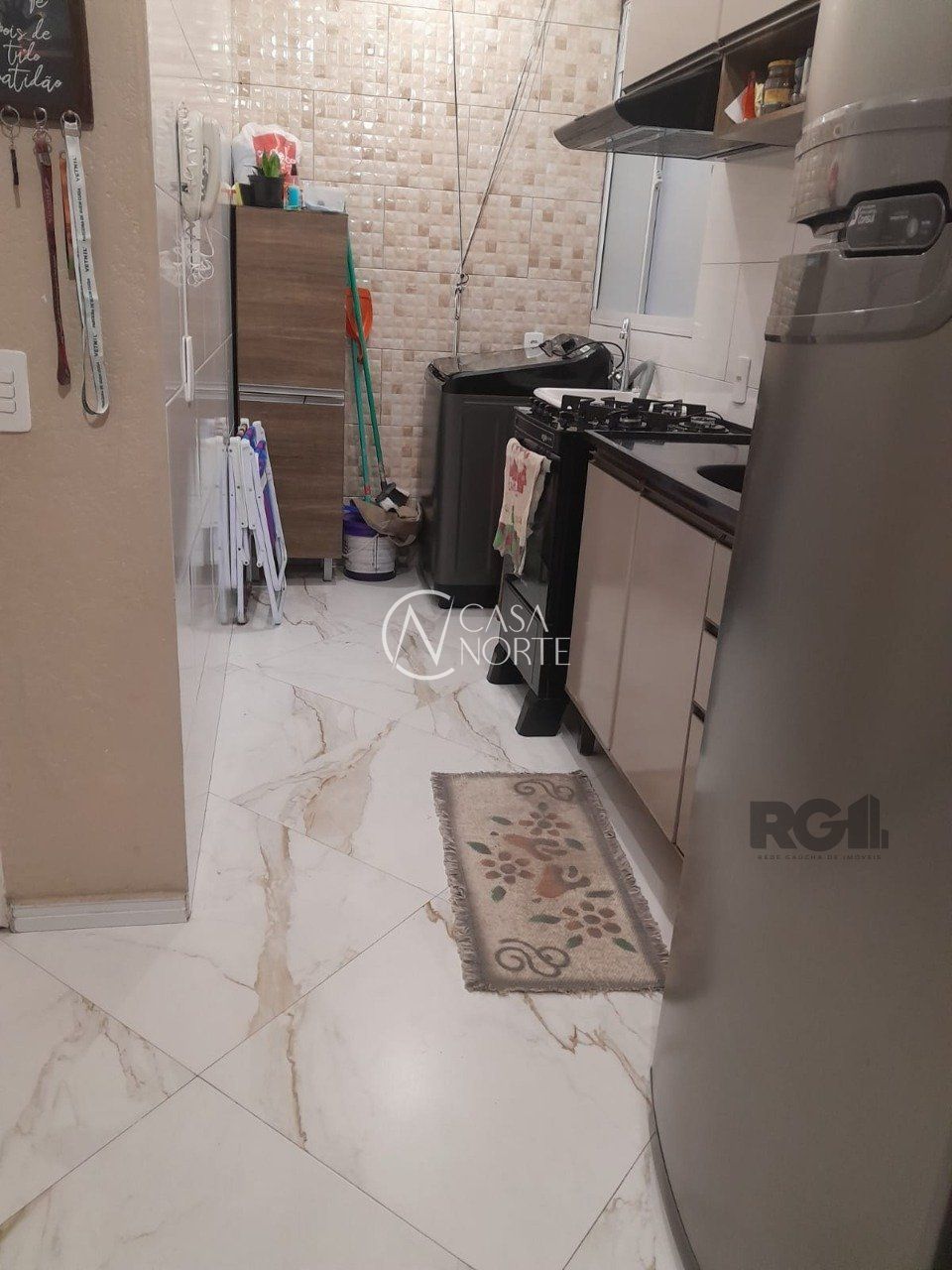 Apartamento à venda com 2 quartos, 41m², 1 vaga, Rua Sabino Pereira Nunes no bairro Restinga em Porto Alegre