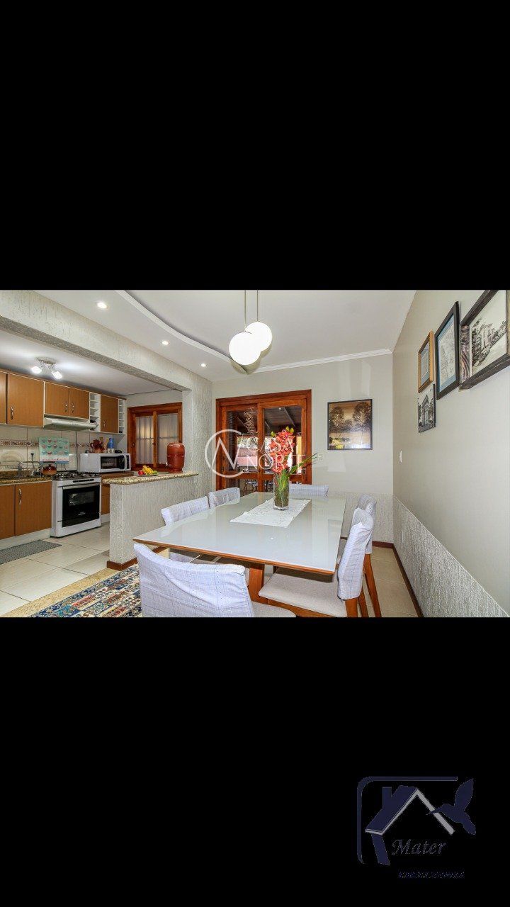 Casa à venda com 4 quartos, 159m², 1 suíte, 2 vagas, Rua Luis Felipe Monmany no bairro Espírito Santo em Porto Alegre