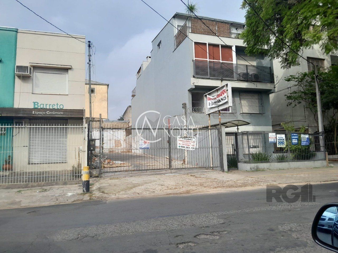 Terreno à venda  com 191m², Rua Vicente da Fontoura no bairro Rio Branco em Porto Alegre