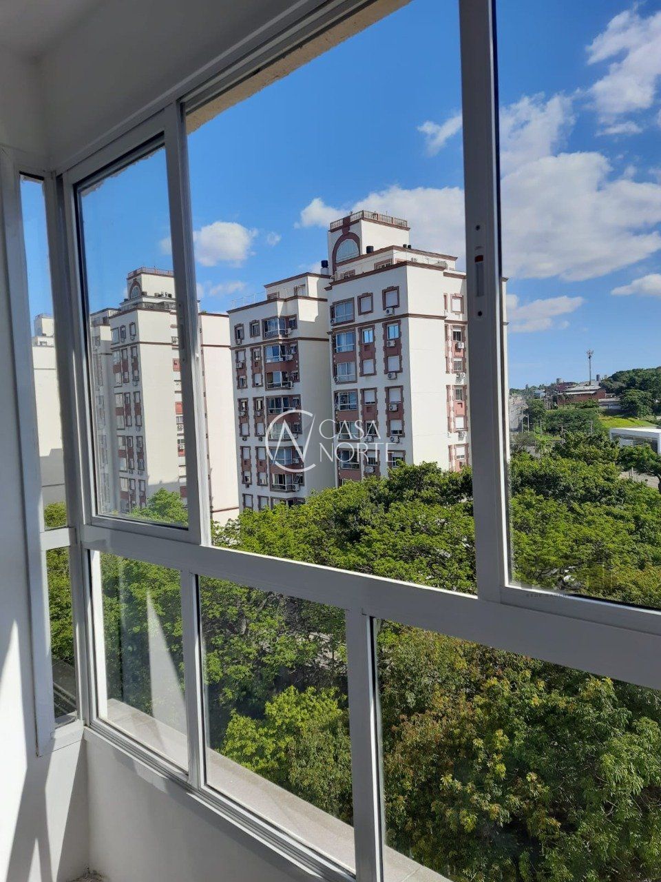 Apartamento à venda com 2 quartos, 42m², 1 vaga, Avenida da Cavalhada no bairro Cavalhada em Porto Alegre