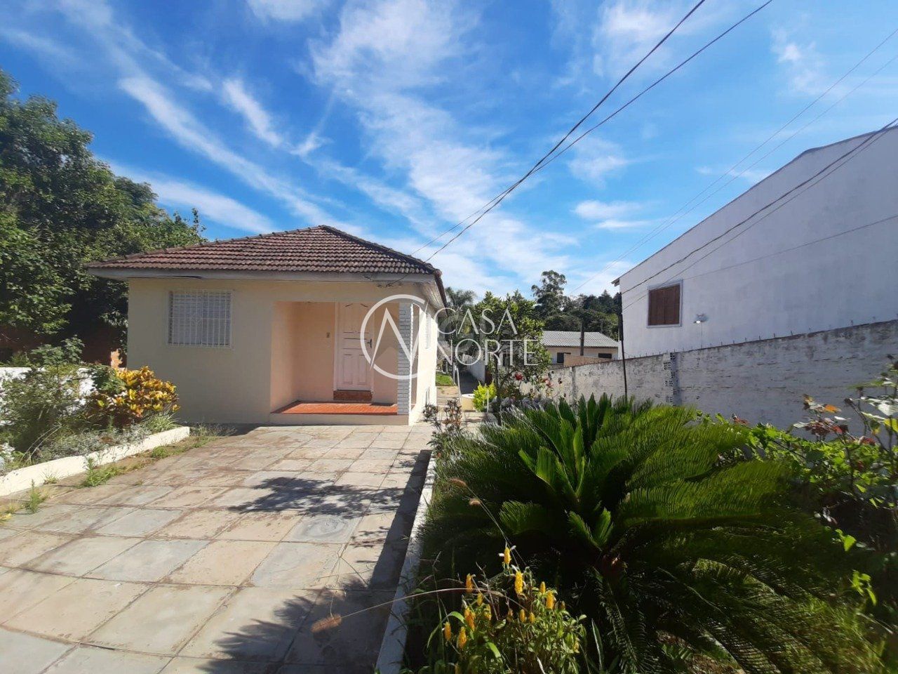 Casa à venda com 2 quartos, 495m², 1 suíte, 4 vagas, Estrada Afonso Lourenco Mariante no bairro Belém Velho em Porto Alegre